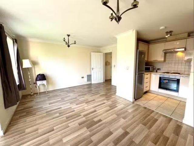 Cheap 2 bedroom flat for rent in Monkspath Hall Road, Solihull.