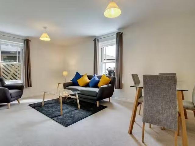 Cozy 2 bedroom flat for rent in Richmond House, 6 Highfield Ro.