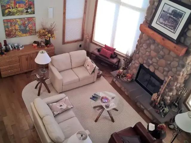 For Rent 2 Bedroom House Cochrane AB DS105234976