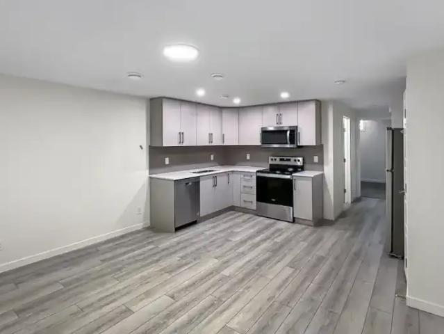 For Rent 2 Bedroom House Calgary AB DS103390658
