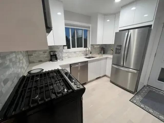 For Rent 2 Bedroom House Calgary AB DS104362329