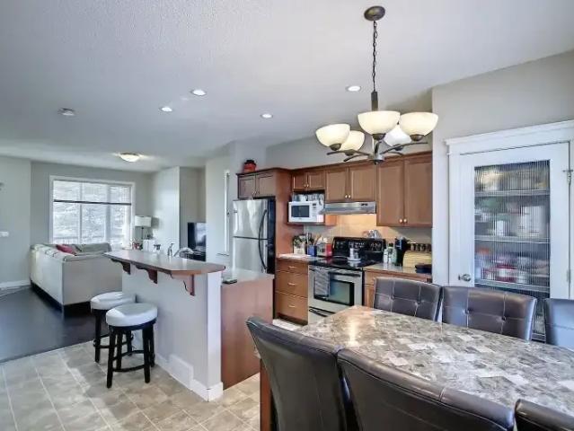 For Rent 2 Bedroom House Calgary AB DS104563603