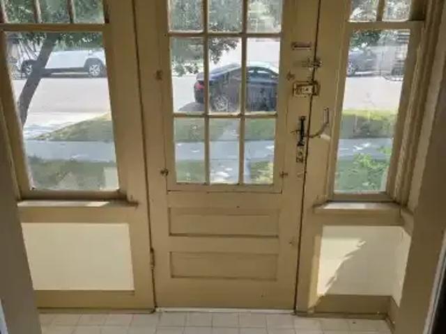 For Rent 2 Bedroom House Calgary AB DS104940735