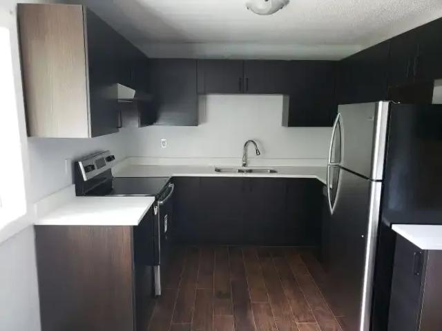 For Rent 2 Bedroom House Calgary AB DS104940918