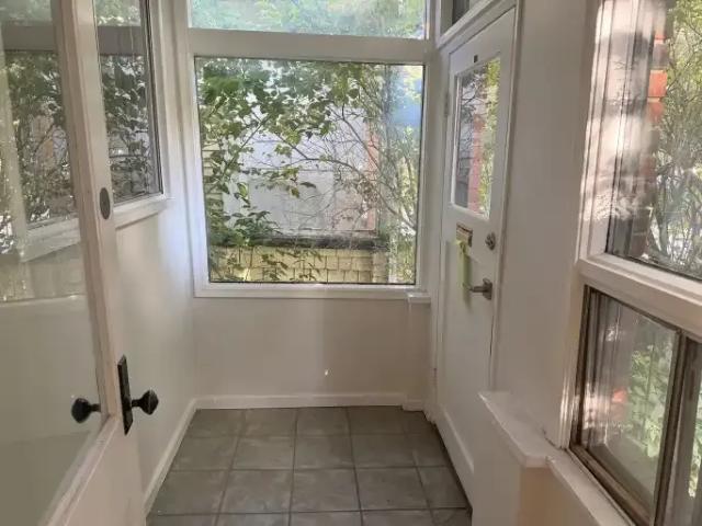 For Rent 2 Bedroom House Calgary AB DS105467157