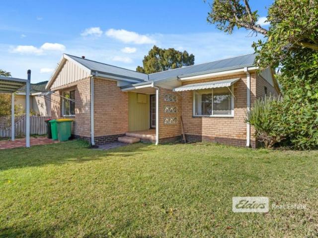 For Rent 2 Bedroom House Carey Park WA DS105943341