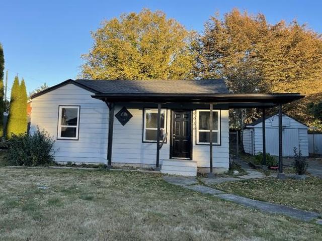 For Rent 2 Bedroom House Chilliwack BC DS105554335