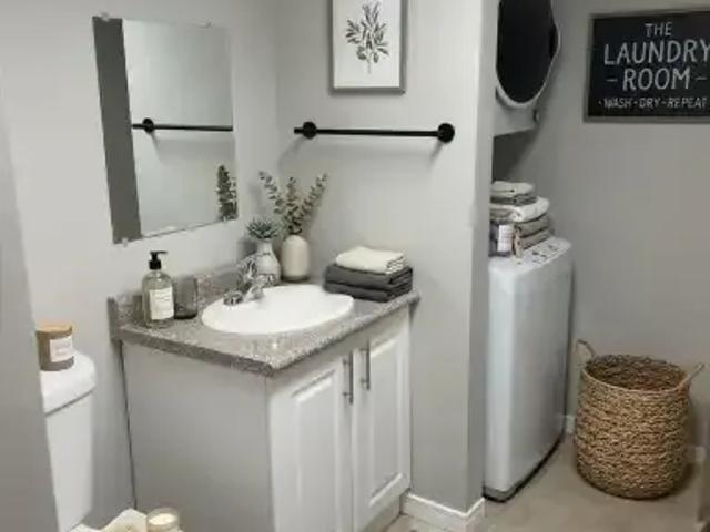 For Rent 2 Bedroom House Ajax ON DS103879526