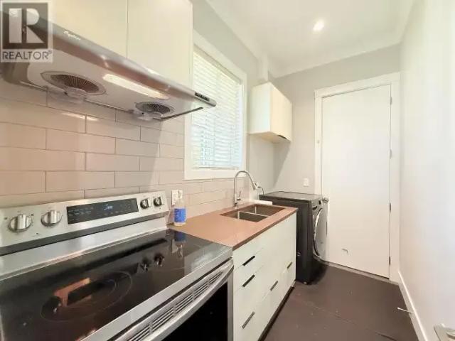 For Rent 2 Bedroom House Burnaby BC DS105023385