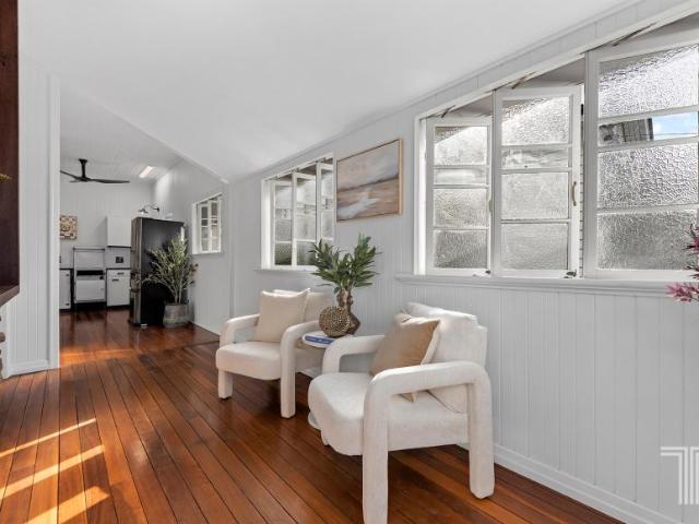 For Rent 2 Bedroom House Greenslopes QLD DS101583290