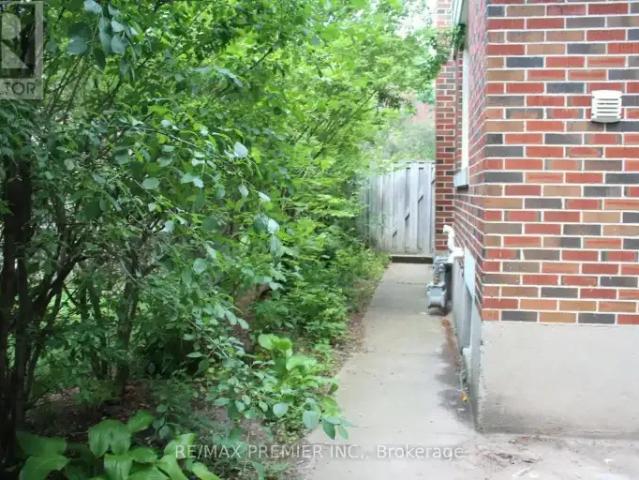For Rent 2 Bedroom House Guelph ON DS104864332