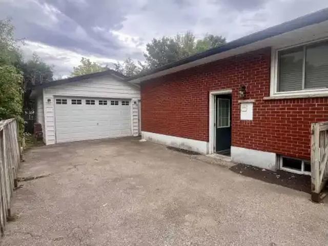 For Rent 2 Bedroom House Guelph ON DS105486582