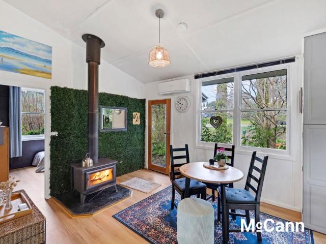 For Rent 2 Bedroom House Gunning NSW DS103122236