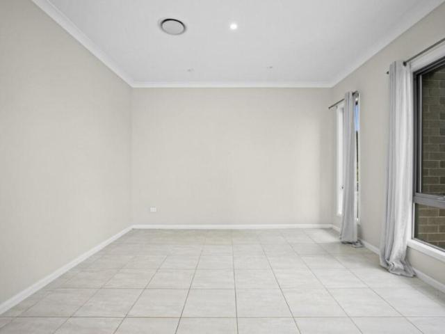 For Rent 2 Bedroom House Denham Court NSW DLS102700178