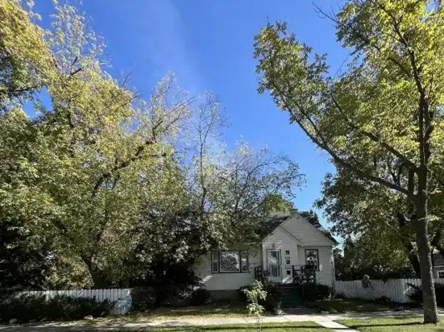 For Rent 2 Bedroom House Edmonton AB DS104257204