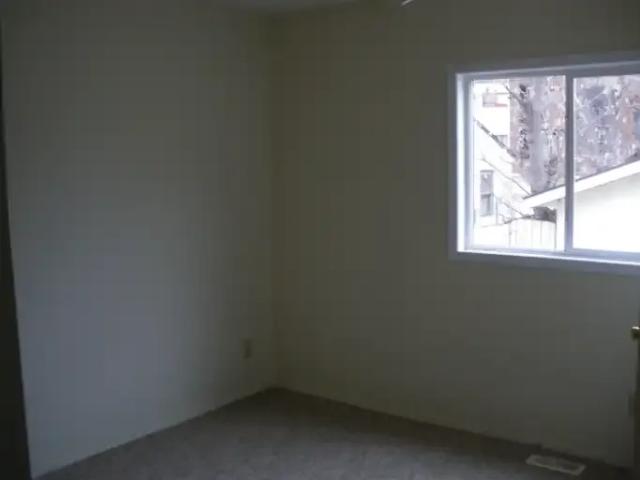 For Rent 2 Bedroom House Edmonton AB DS105601755