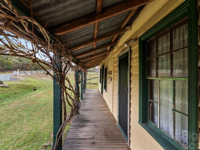 For Rent 2 Bedroom House Eganstown VIC DS101580648