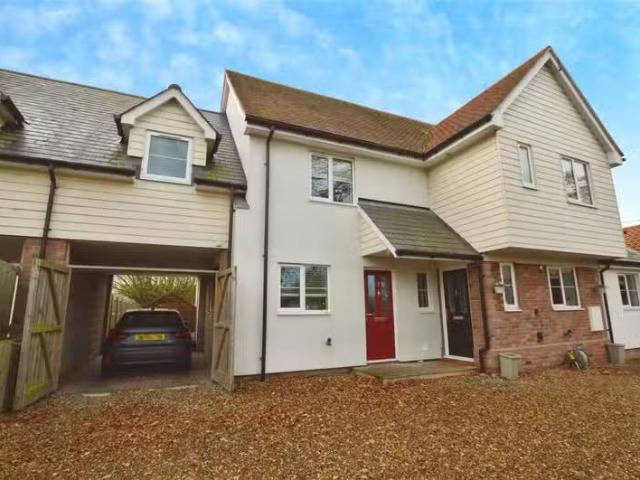 Nice 2 bedroom house for rent in Smythes Green, Layer Marney.