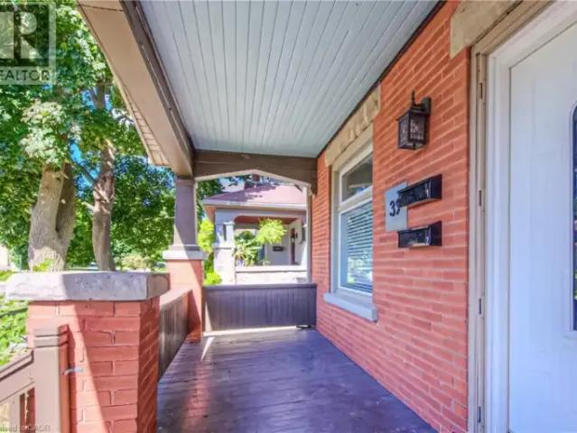 For Rent 2 Bedroom House Kitchener ON DS105467322