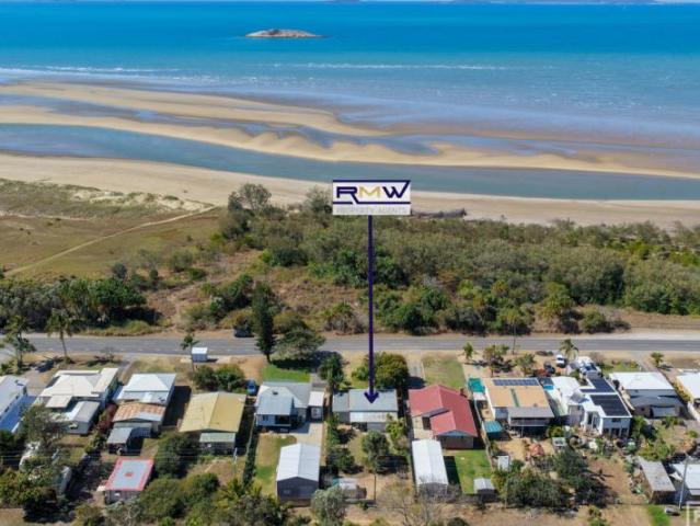 For Rent 2 Bedroom House Kinka Beach QLD DS105030826