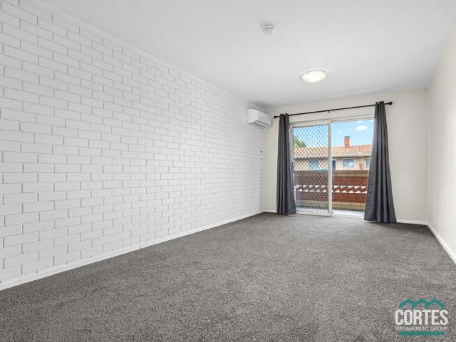 For Rent 2 Bedroom House HAMILTON HILL WA DS105945676