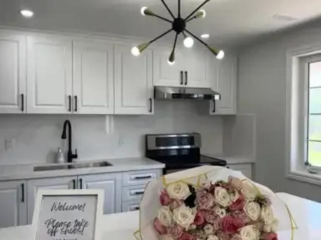 For Rent 2 Bedroom House Innisfil ON DS103594460