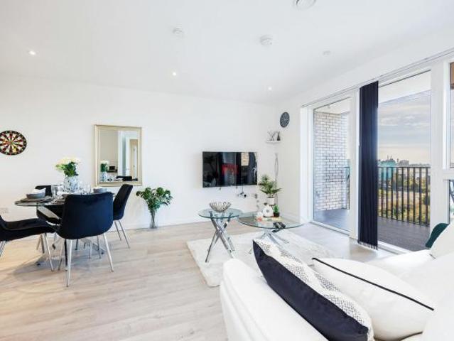 For Rent 2 Bedroom House London London DS77147056