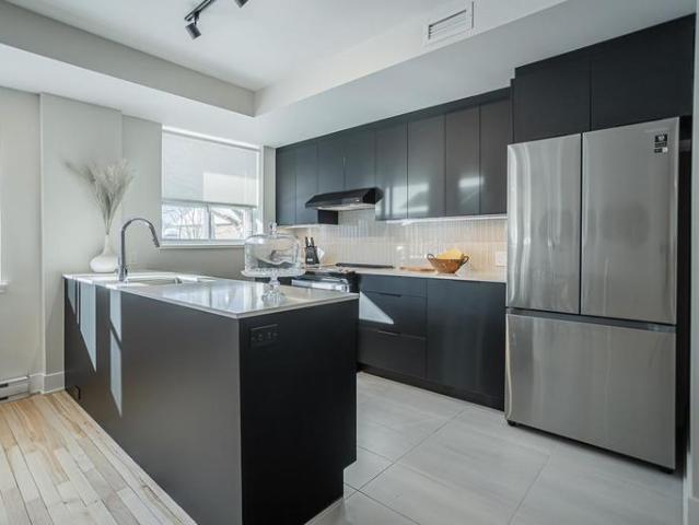 For Rent 2 Bedroom House Mont Royal QC DLS96586704