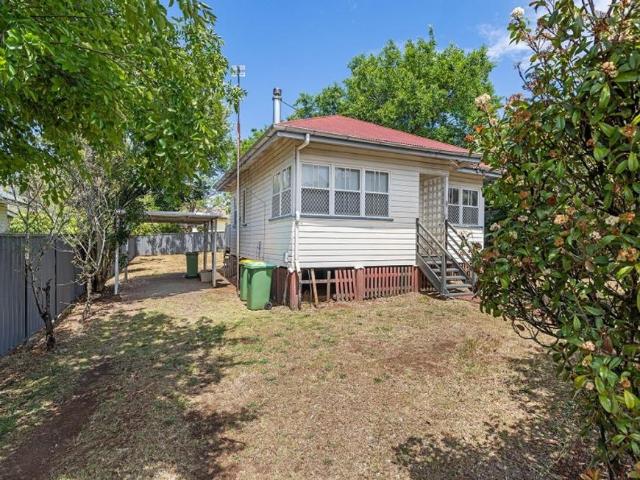 For Rent 2 Bedroom House South Toowoomba, DS105863315