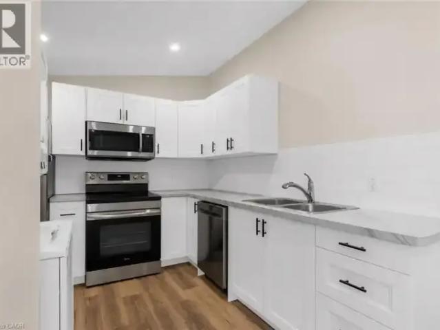 For Rent 2 Bedroom House St. Catharines ON DS103569214