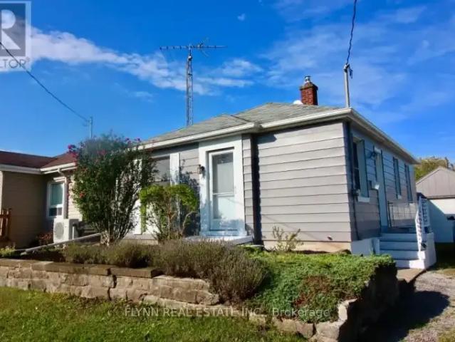For Rent 2 Bedroom House St. Catharines ON DS103958816