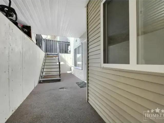 For Rent 2 Bedroom House Surrey BC DS105360115
