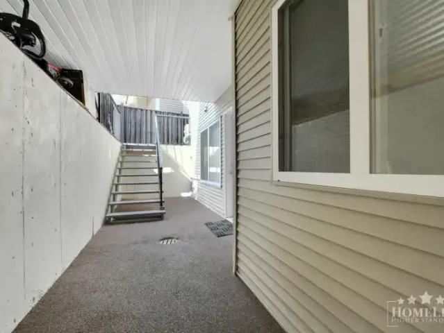 For Rent 2 Bedroom House Surrey BC DS105378369