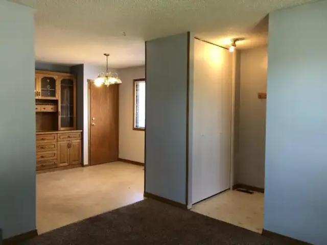 For Rent 2 Bedroom House Red Deer AB DS105185721