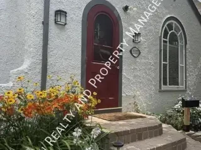 For Rent 2 Bedroom House Regina SK DS103410861