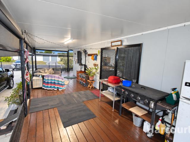 For Rent 2 Bedroom House Woodgate QLD DS106074952