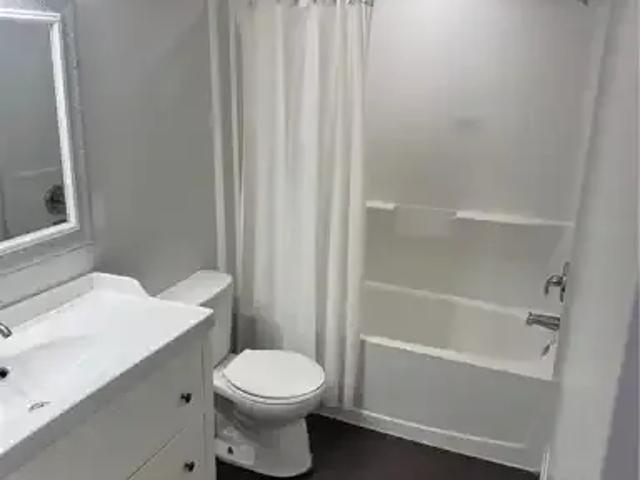 For Rent 2 Bedroom House Waterloo ON DS103652874