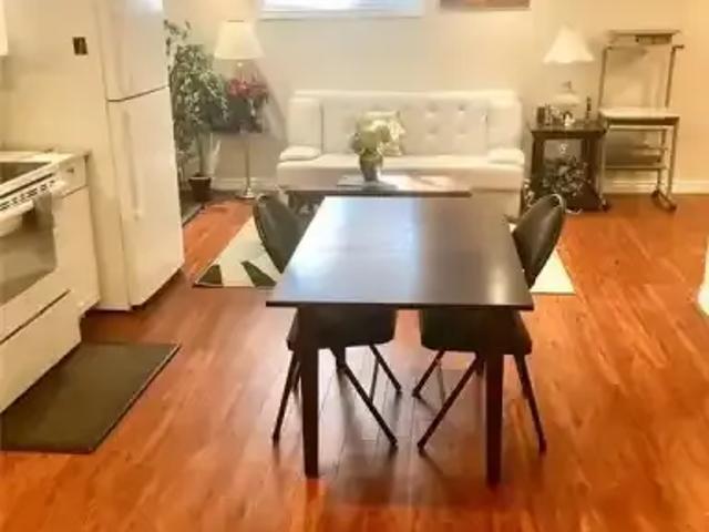 For Rent 2 Bedroom House Waterloo ON DS104598520