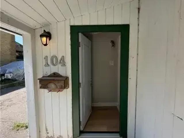 For Rent 2 Bedroom House Waterloo ON DS104257337