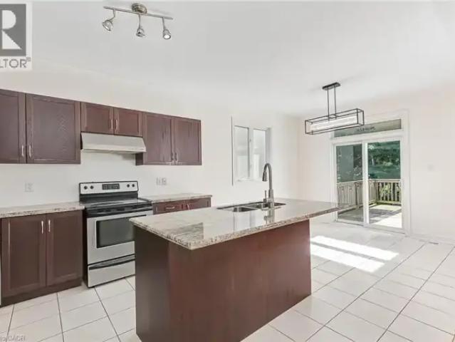 For Rent 2 Bedroom House Wasaga Beach ON DS105704288