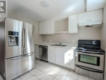 For Rent 2 Bedroom House Wasaga Beach ON DS101878975