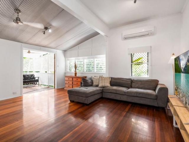 For Rent 2 Bedroom House West End, DS105719388