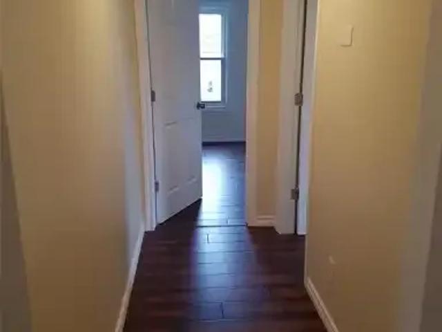 For Rent 2 Bedroom House Windsor ON DS104638542
