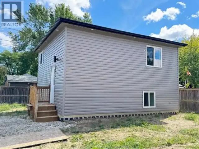 For Rent 2 Bedroom House Windsor ON DS105378467