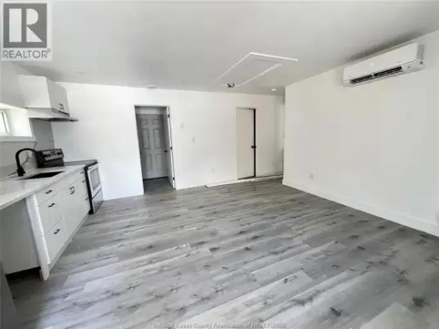 For Rent 2 Bedroom House Windsor ON DS105410984