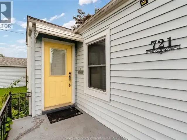 For Rent 2 Bedroom House Windsor ON DS105654230