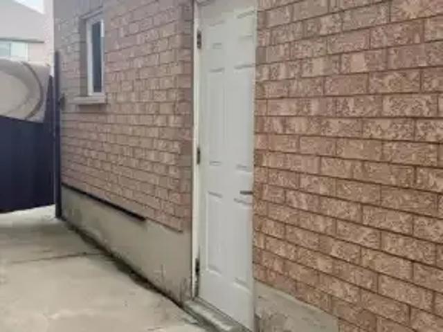 For Rent 2 Bedroom House Vaughan ON DS105281922