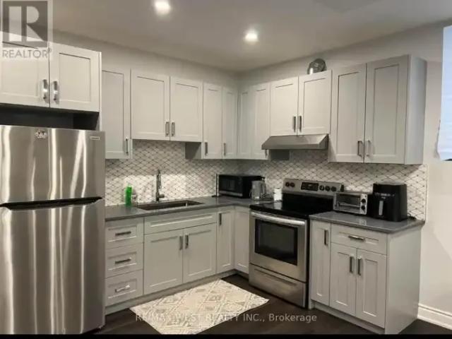 For Rent 2 Bedroom House Vaughan ON DS105505939