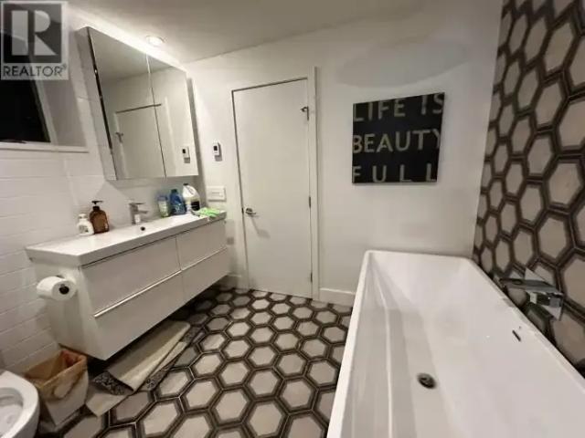 For Rent 2 Bedroom House Vancouver BC DS104106841