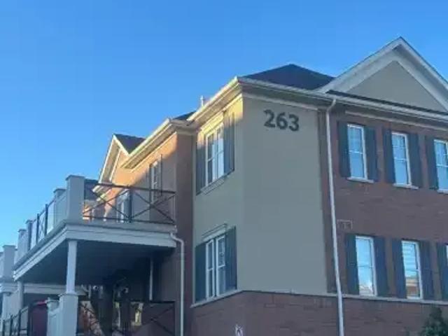 For Rent 2 Bedroom Townhouse Oakville ON DS105654162